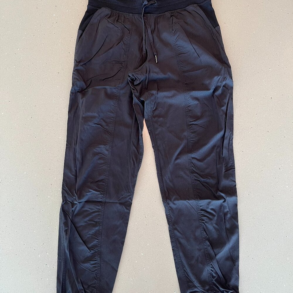 Lululemon Dance Studio Jogger 29" Black Size 6